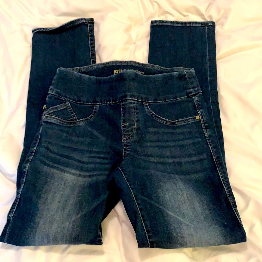 Rock & Republic DENIM RX, the slimming denim cure!